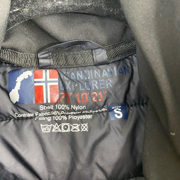 Scandinavian Explorer Black quilter Puffer Full Zip Nylon Coat Women’s Small - Picture 3 of 12